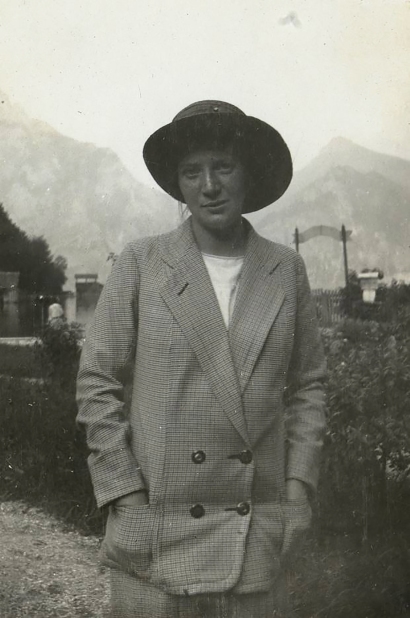 Photo of Wally Neuzil, Egon Schiele's model and muse.